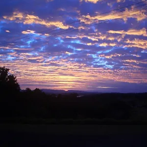 https://tinaroo-sunset-retreat.queenslandhotels.net